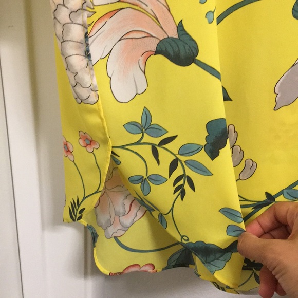 Darling J. Crew Floral Top, Tulip-style hem, XSP - Picture 5 of 8